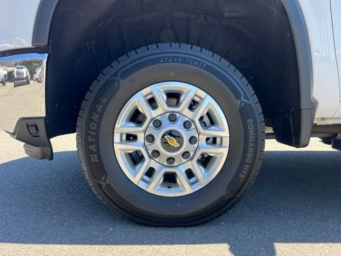 Used 2025 Chevrolet Silverado 2500 LT w/ Convenience Package AWD/4WD image 13