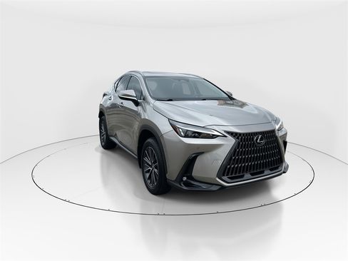 Used 2025 Lexus NX 250 250 Premium image 2