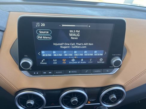 Used 2024 Nissan Sentra SV w/ SV Premium Package image 18