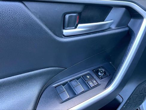 Certified 2025 Toyota RAV4 XLE w/ Convenience Package AWD/4WD image 32