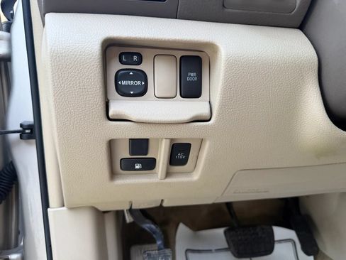 Used 2004 Lexus RX 330 AWD image 39