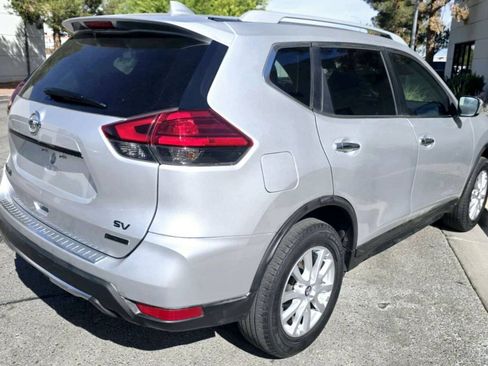 Used 2018 Nissan Rogue SV AWD/4WD image 7