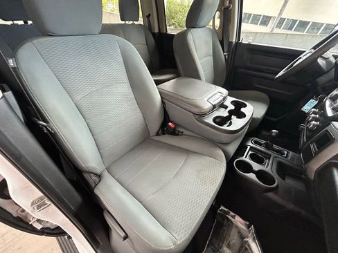 Used 2018 RAM 3500 Tradesman w/ Chrome Appearance Group image 34