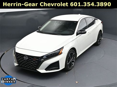 Used 2024 Nissan Altima 2.5 SR image 31