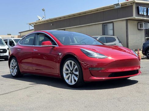 Used 2018 Tesla Model 3 Long Range RWD image 5