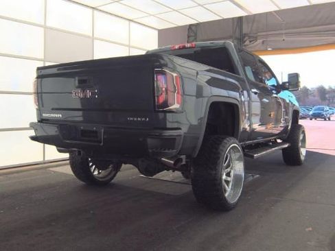 Used 2017 GMC Sierra 1500 Denali image 4