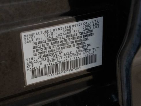 Used 2025 Nissan Sentra SV FWD image 27