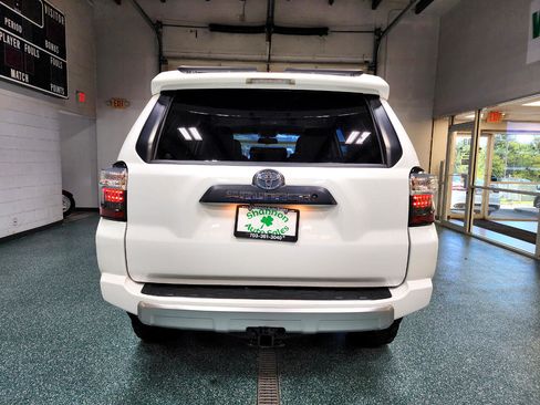 Used 2019 Toyota 4Runner TRD Off-Road Premium w/ Phone Cable & Charge Package image 4