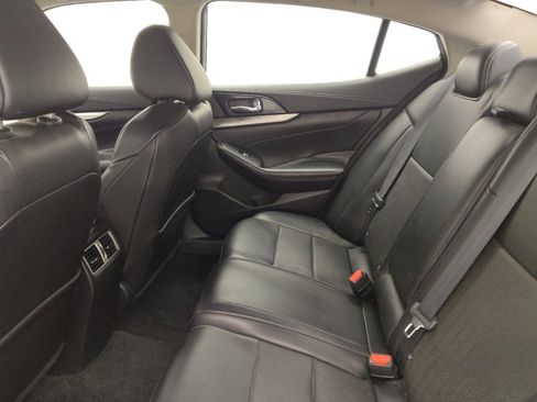 Used 2020 Nissan Maxima 3.5 SV w/ Floor Mat Group FWD image 18