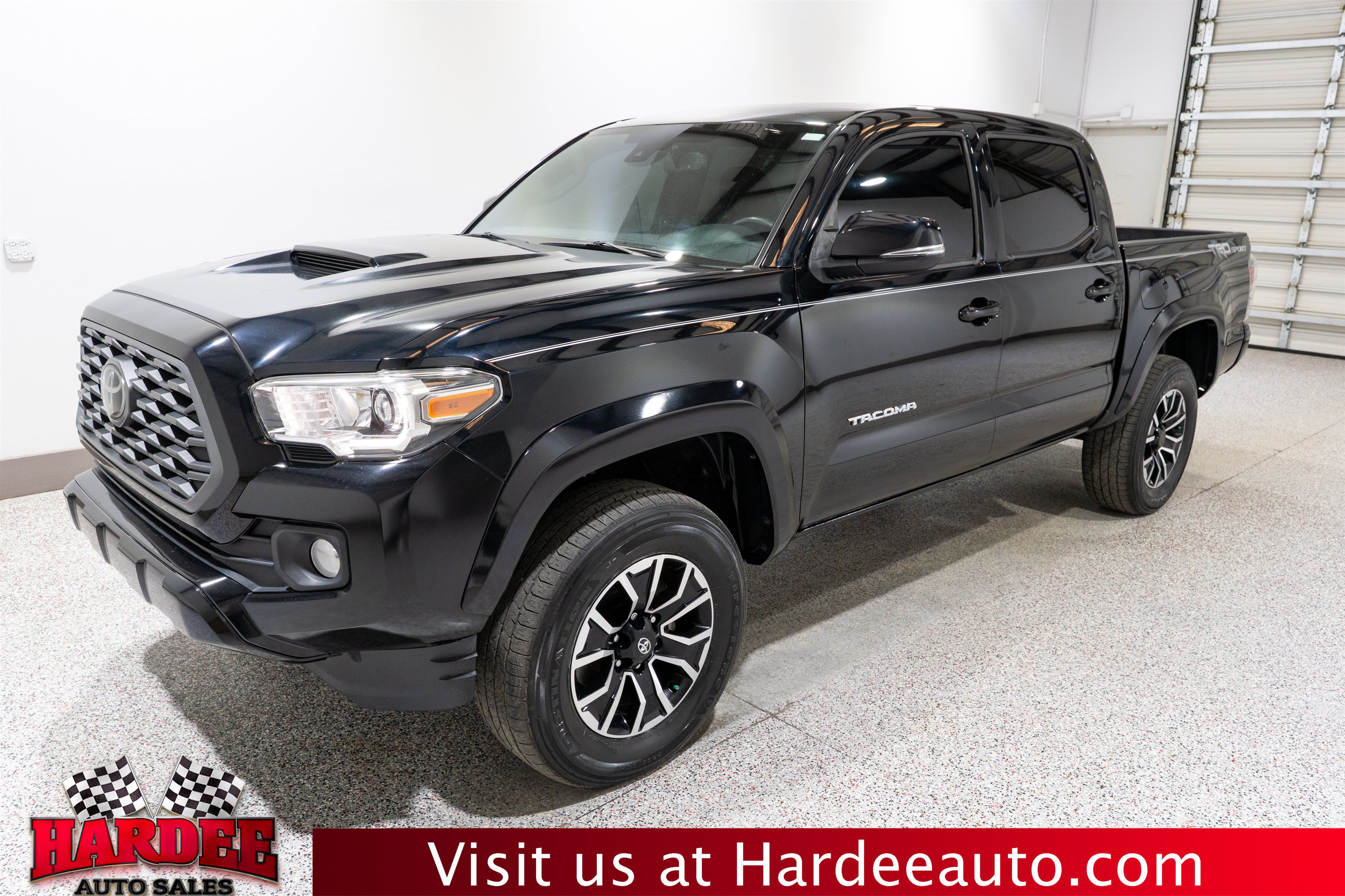Used 2021 Toyota Tacoma TRD Sport RWD image 2