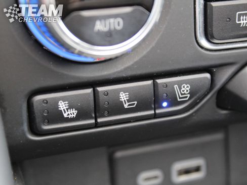 Used 2023 GMC Yukon AT4 w/ LPO, Floor Liner Package image 17