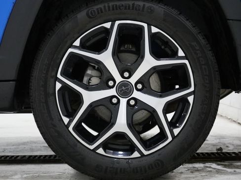 Used 2025 Jeep Compass Limited AWD/4WD image 8