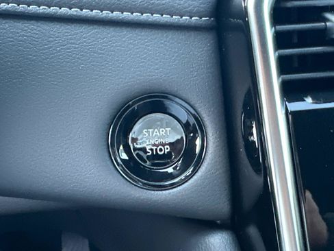 New 2026 Nissan Armada SL w/ Captain's Chari Seat Package image 36