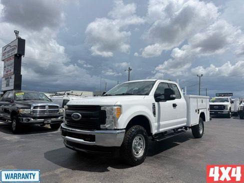 Used 2017 Ford F250 XL w/ Power Equipment Group AWD/4WD image 1