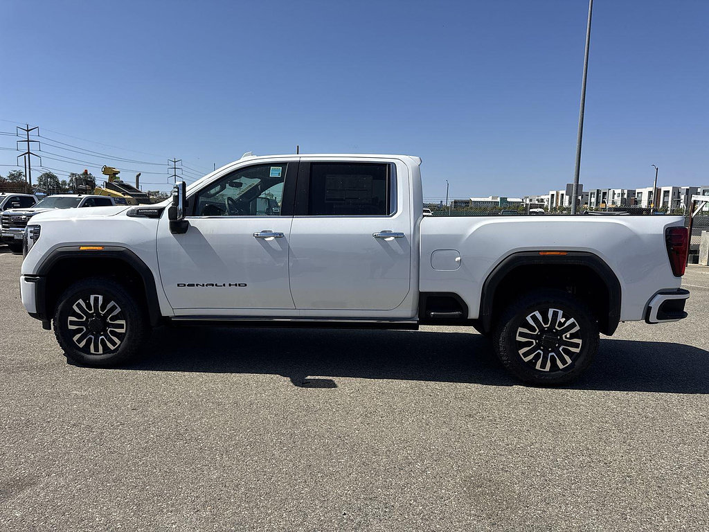 New 2026 GMC Sierra 2500 Denali Ultimate w/ Max Trailering Package AWD/4WD image 11