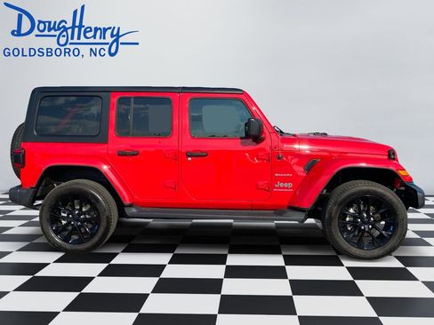 Used 2023 Jeep Wrangler Unlimited Sahara AWD/4WD image 6