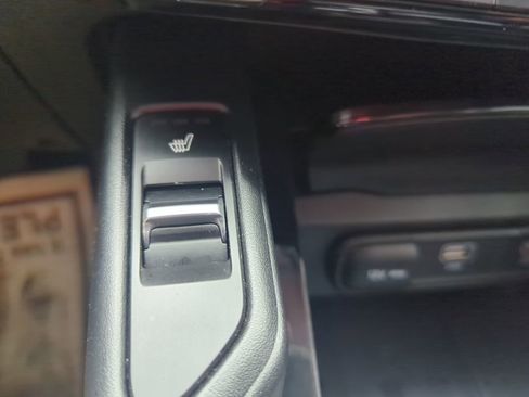 Used 2023 Kia Telluride S image 48