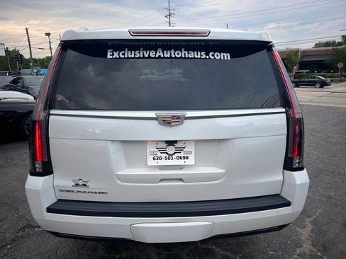 Used 2019 Cadillac Escalade ESV Luxury AWD/4WD image 4