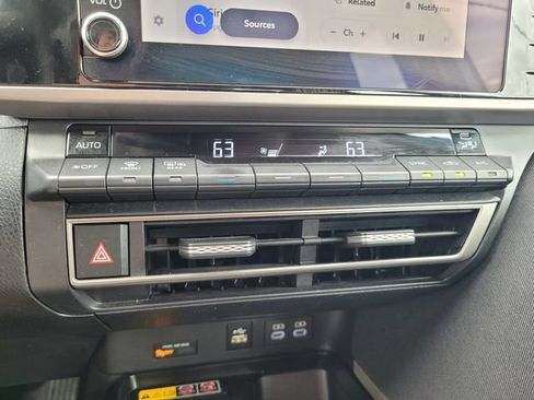Used 2025 Toyota Camry LE FWD image 24