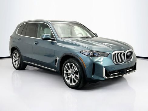 Certified 2026 BMW X5 xDrive40i w/ Climate Comfort Package image 3