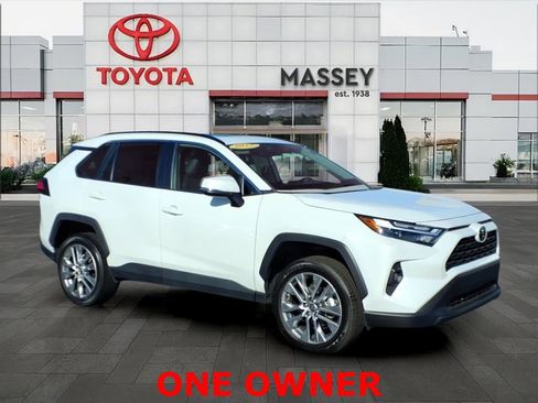 Used 2023 Toyota RAV4 XLE Premium image 1