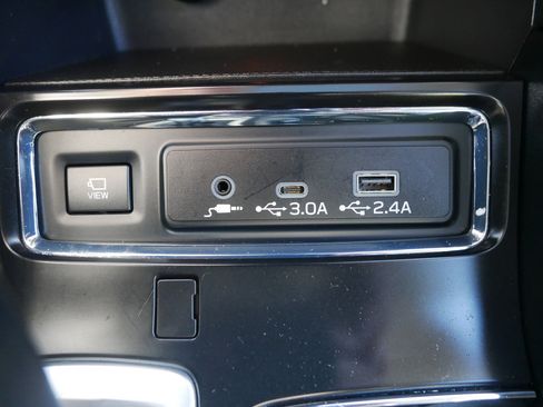 Used 2023 Subaru Ascent Limited w/ Technology Package image 33