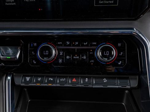 Used 2024 GMC Sierra 2500 Denali Ultimate image 24