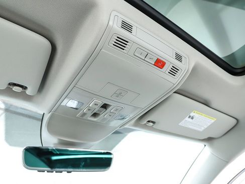 New 2026 Volkswagen Taos SEL image 26