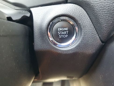 Used 2025 Toyota RAV4 XLE FWD image 19