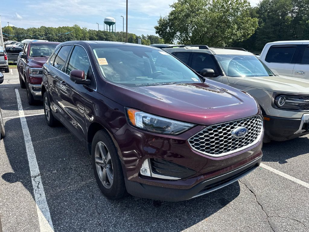 Used 2024 Ford Edge SEL w/ Convenience Package AWD/4WD image 2