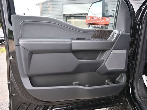 New 2026 Ford F250 Lariat w/ Black Appearance Package AWD/4WD image 17