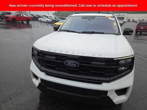 Used 2025 Ford Expedition Max Active RWD image 1