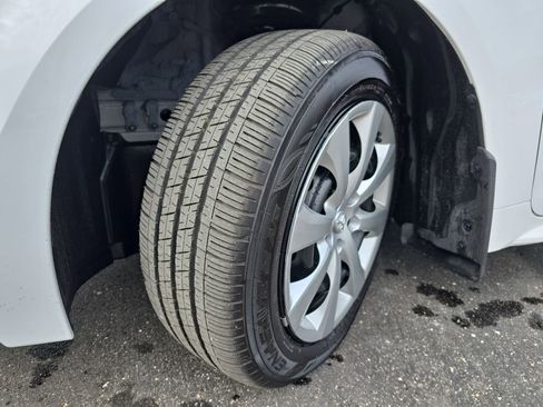 Used 2026 Toyota Corolla LE FWD image 33