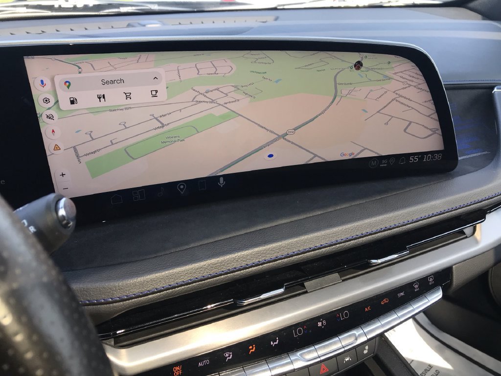 Used 2024 Cadillac XT4 Sport w/ LPO, Floor Liner Package AWD/4WD image 18