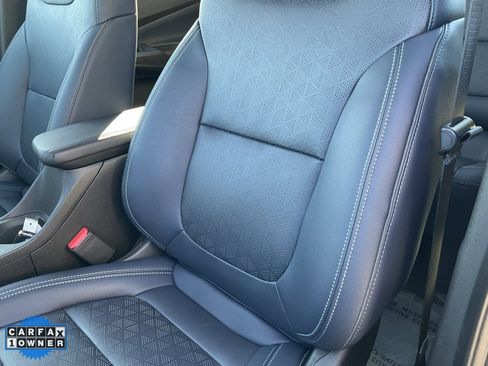 Used 2022 Chevrolet Bolt EUV LT w/ Convenience Package image 16