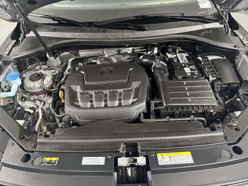 Used 2023 Volkswagen Tiguan SE AWD/4WD image 27