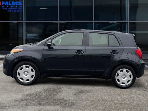 Used 2014 Scion xD image 2