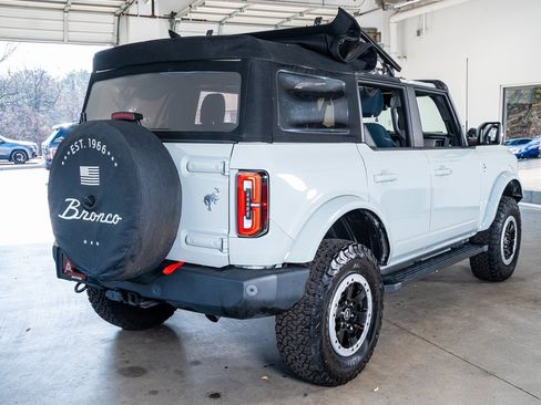 Used 2022 Ford Bronco Outer Banks image 6