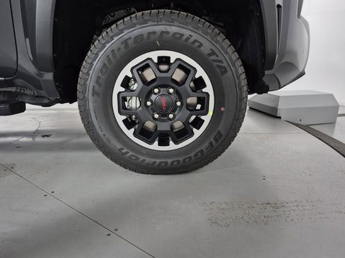 New 2025 Toyota Tacoma TRD Off-Road image 19