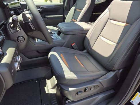 New 2026 GMC Sierra 1500 AT4 w/ AT4 Premium Package AWD/4WD image 37