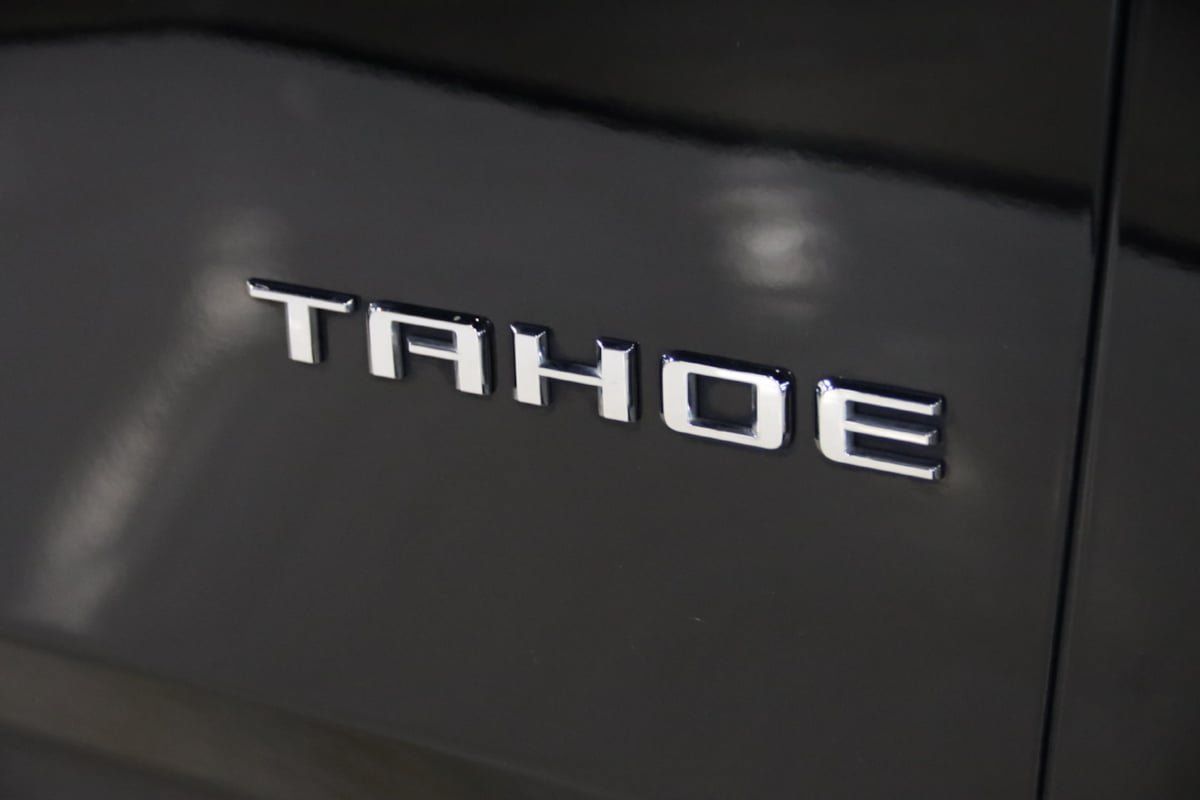 Used 2023 Chevrolet Tahoe Premier AWD/4WD image 9