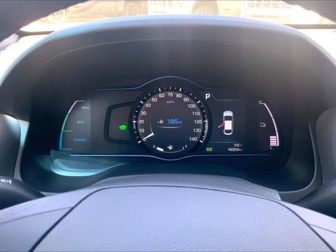 Used 2017 Hyundai Ioniq SEL FWD image 25