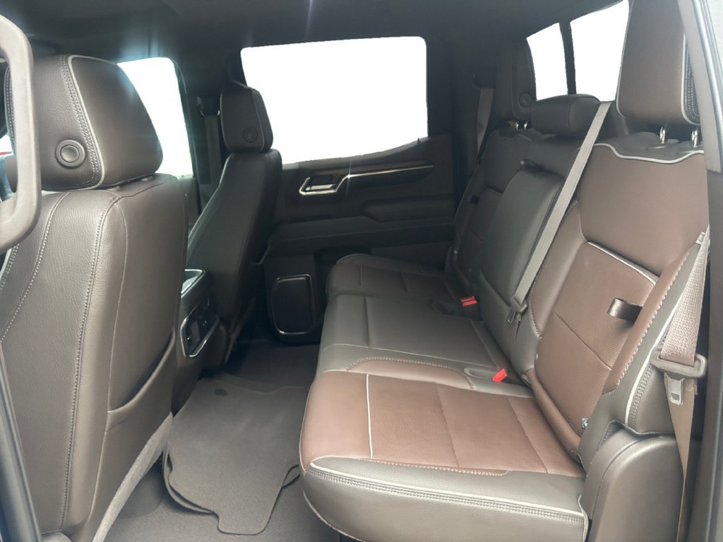 Used 2023 GMC Sierra 1500 Denali w/ Technology Package AWD/4WD image 14