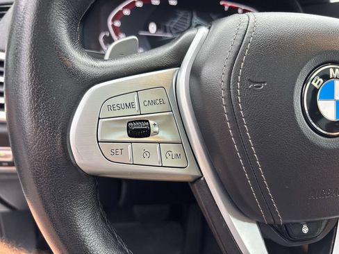 Used 2022 BMW X7 xDrive40i AWD/4WD image 21