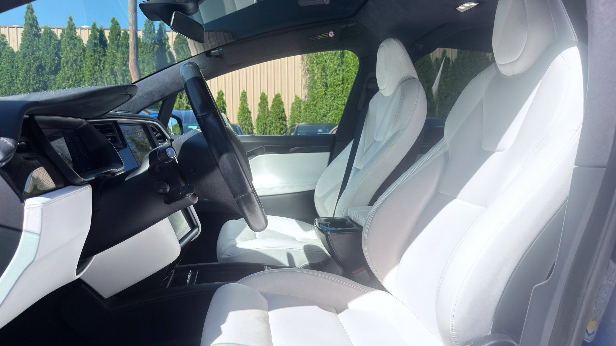 Used 2020 Tesla Model X Long Range AWD/4WD image 4