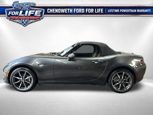 Used 2022 MAZDA MX-5 Miata Grand Touring w/ Weather Package RWD image 2