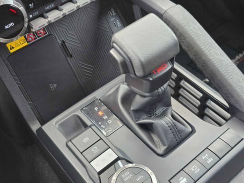 Used 2025 Toyota Tacoma TRD Off-Road w/ TRD Off Road Premium Package image 34