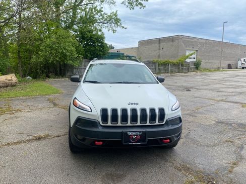 Used 2014 Jeep Cherokee Trailhawk AWD/4WD image 8