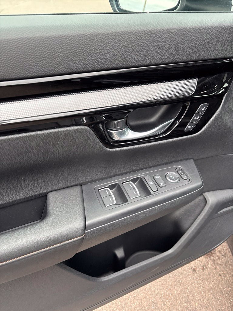 Used 2025 Honda CR-V Sport Touring image 15