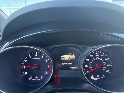 Used 2019 Kia Sedona SX image 11